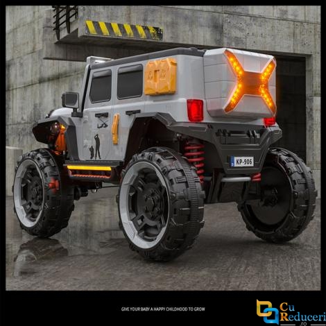 Masinuta electrica SUV pentru copii, 2 locuri, 4 motoare 550,  4x4, baterie 12V 7Ah, suspensii hidraulice, telecomanda pentru parinti, lumini LED, Bluetooth, Roti EVA, scaun piele ecologica, 137 x 77 x 74 cm, culoare gri